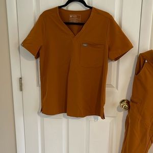 Figs women’s scrub set